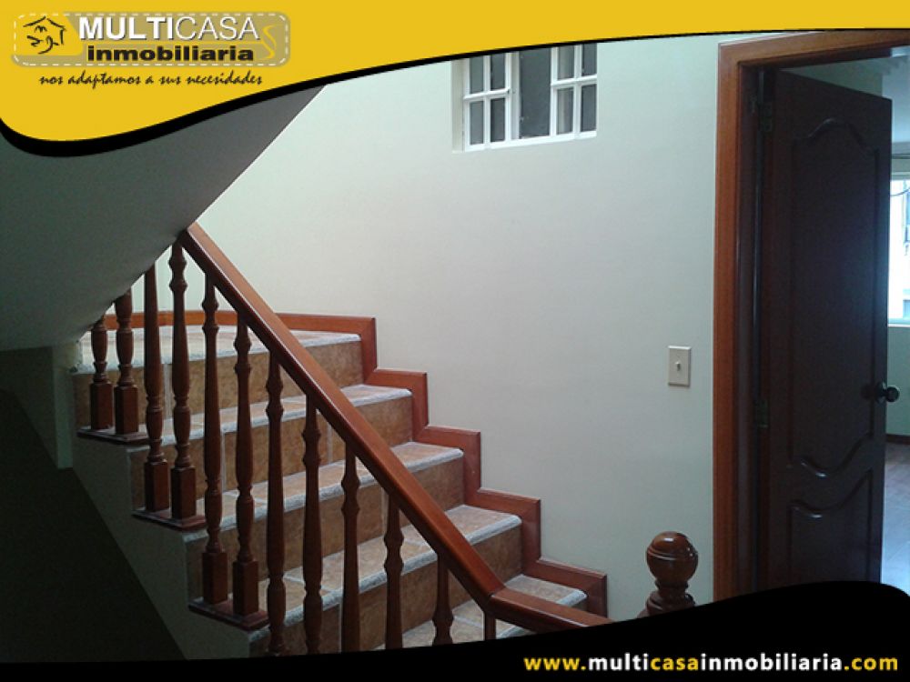 Venta de Hermosa Casa a crédito de tres pisos, Garaje tres vehículos Sector Totoracocha  Cuenca-Ecuador