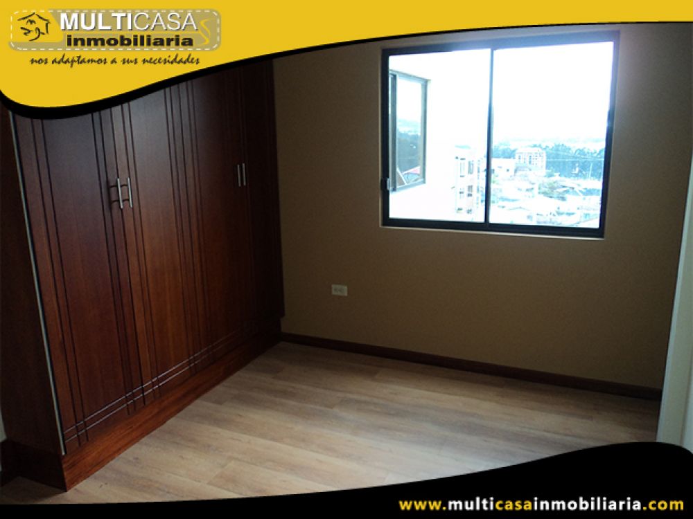 Venta a crédito de Hermosa Casa por Estrenar, Garaje dos Vehículos, Espacio Verde Sector El Tejar Cuenca-Ecuador