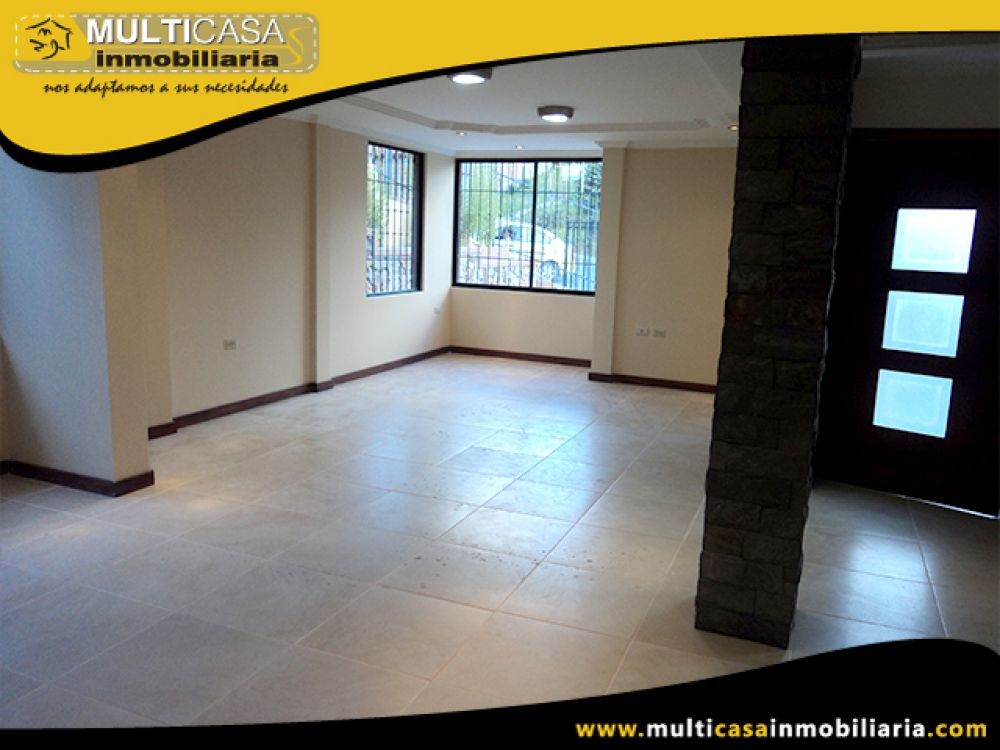 Venta a crédito de Hermosa Casa Por Estrenar con Garaje para dos vehículos Sector El Tejar Cuenca-Ecuador
