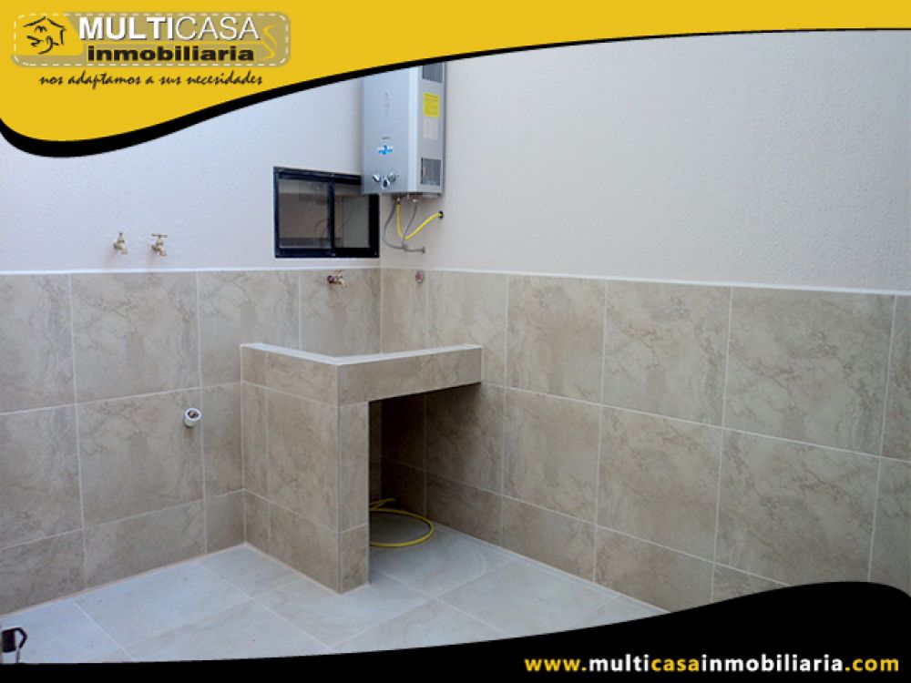 Venta a crédito de Hermosa Casa Por Estrenar con Garaje para dos vehículos Sector El Tejar Cuenca-Ecuador