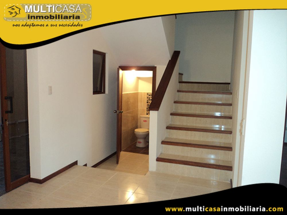 Venta a Crédito de Hermosa Casa, tres pisos sector Primero de Mayo Cuenca-Ecuador