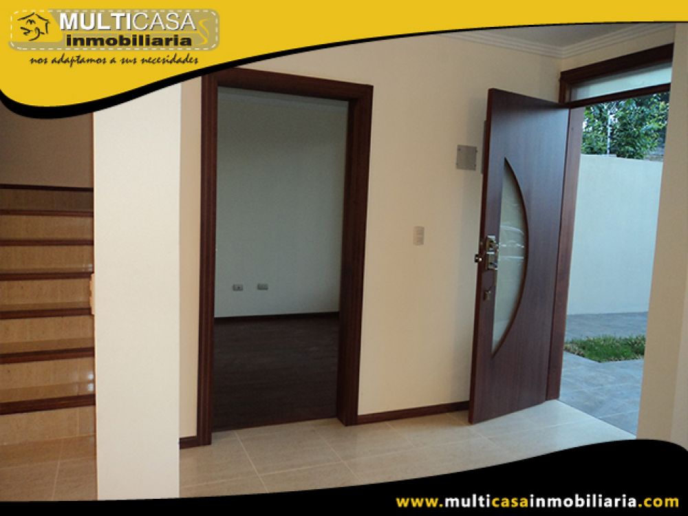 Venta a Crédito de Hermosa Casa, tres pisos sector Primero de Mayo Cuenca-Ecuador