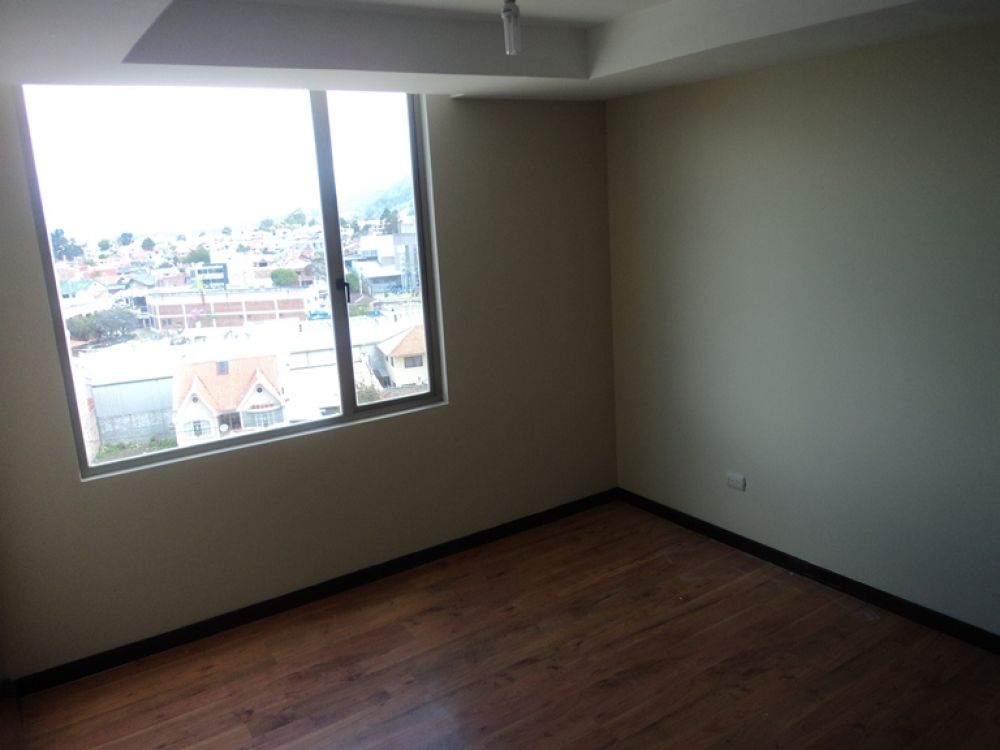 Departamento en Venta a Crédito excelente vista sector Control Sur Cuenca - Ecuador