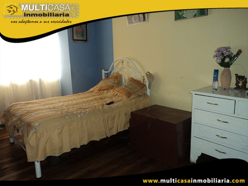 Casa con Local Comercial en Venta a Crédito  Sector 1ro de Mayo Cuenca-Ecuador