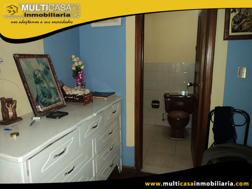 Casa con Local Comercial en Venta a Crédito  Sector 1ro de Mayo Cuenca-Ecuador