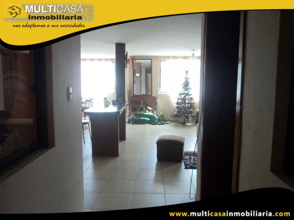 Venta a Crédito Hermosa casa Comercial cómoda y acogedora ubicada en buen Sector de Totoracocha Cuenca-Ecuador