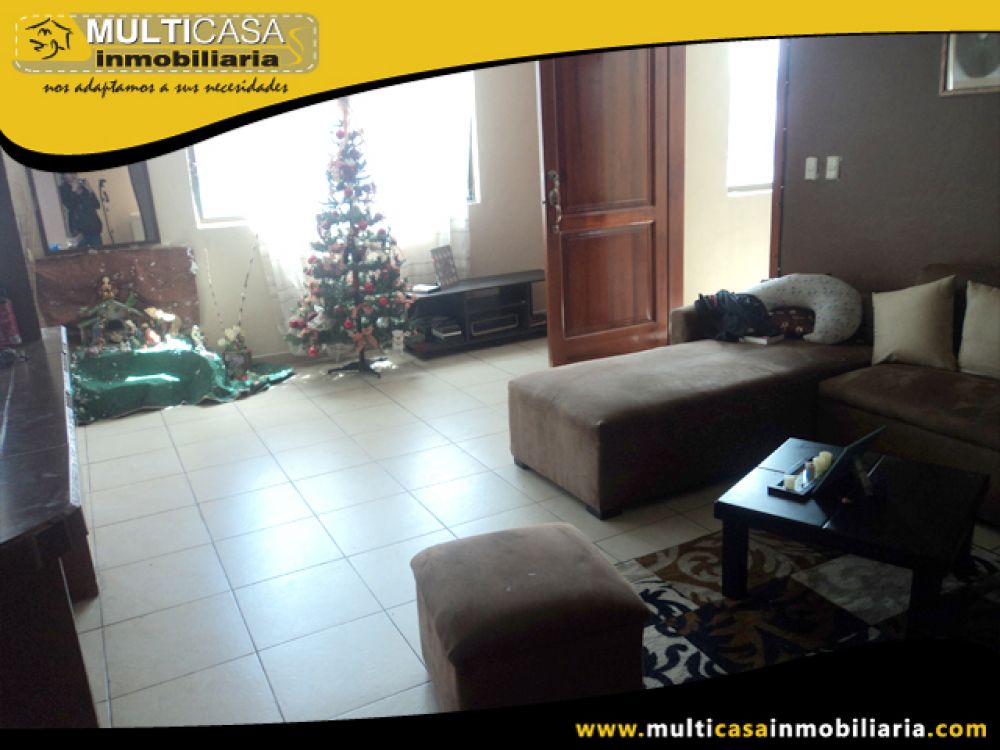 Venta a Crédito Hermosa casa Comercial cómoda y acogedora ubicada en buen Sector de Totoracocha Cuenca-Ecuador