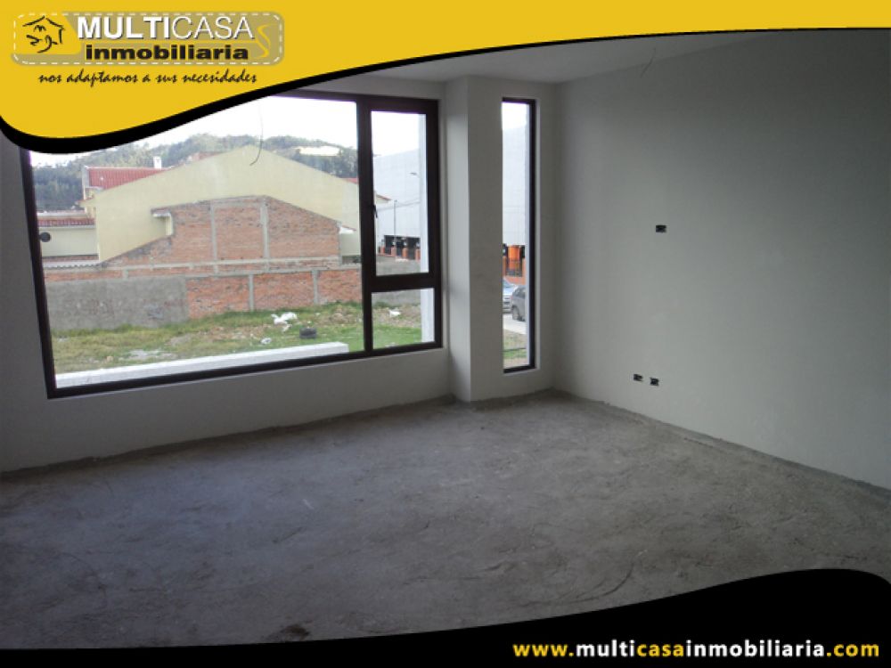 Casa en Venta a Crédito por estrenar Sector Don Bosco Cuenca-Ecuador