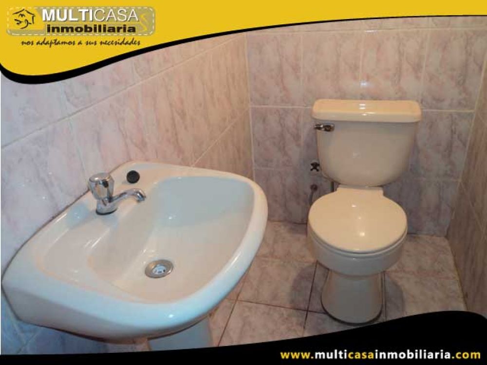 Venta a Crédito Hermosa casa Comercial de tres plantas amplias y cómodas Sector Colegio Borja Cuenca-Ecuador
