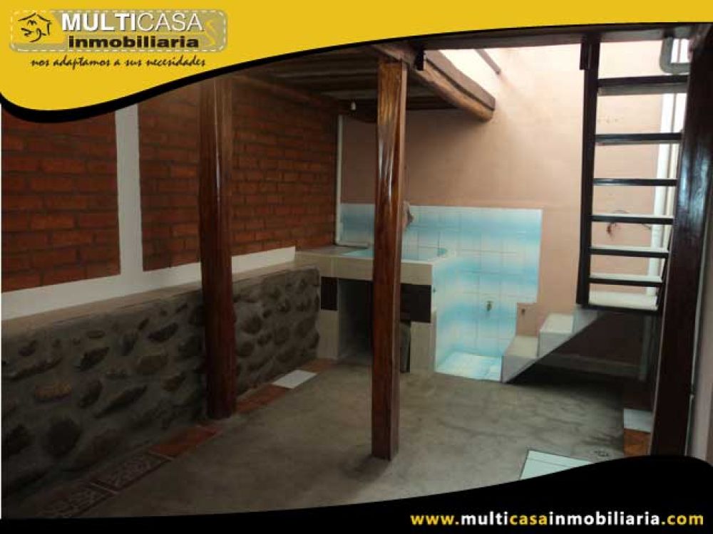 Venta a Crédito Hermosa casa Comercial de tres plantas amplias y cómodas Sector Colegio Borja Cuenca-Ecuador