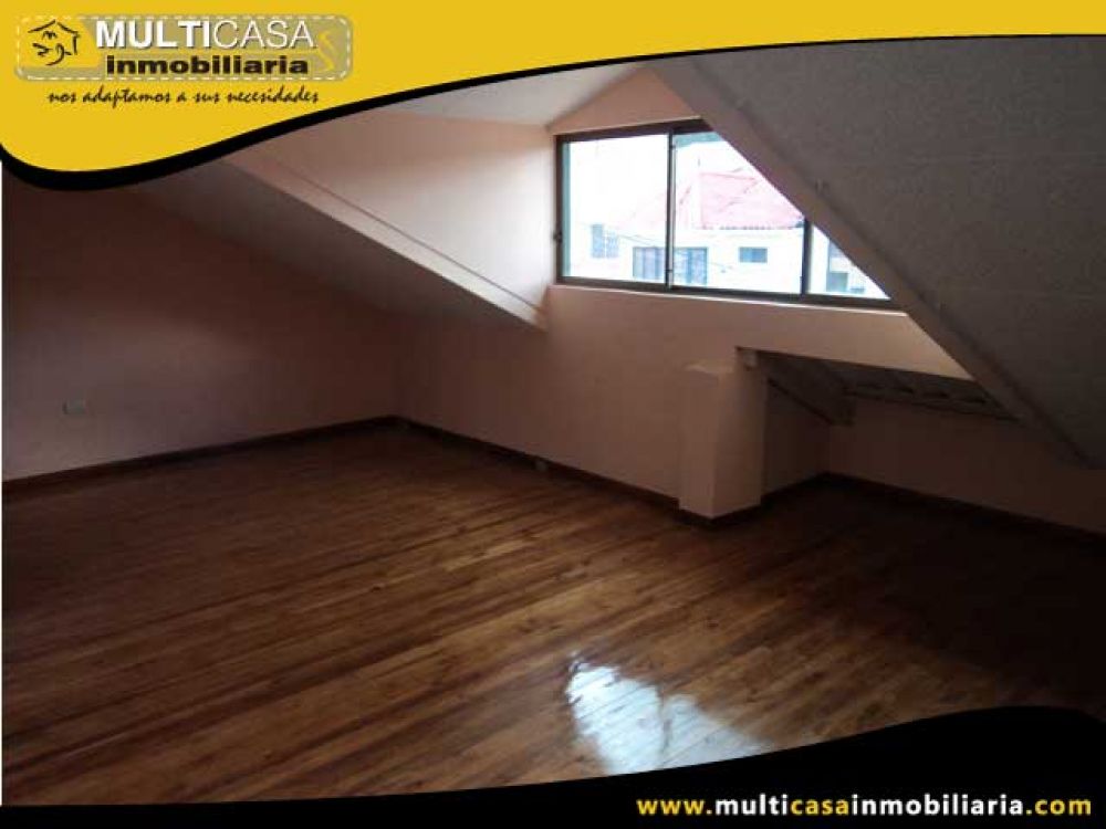 Venta a Crédito Hermosa casa Comercial de tres plantas amplias y cómodas Sector Colegio Borja Cuenca-Ecuador