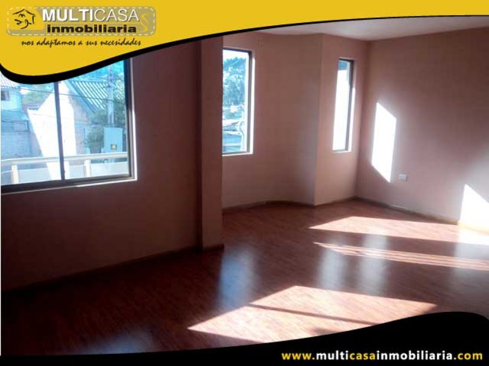 Venta a Crédito Hermosa casa Comercial de tres plantas amplias y cómodas Sector Colegio Borja Cuenca-Ecuador