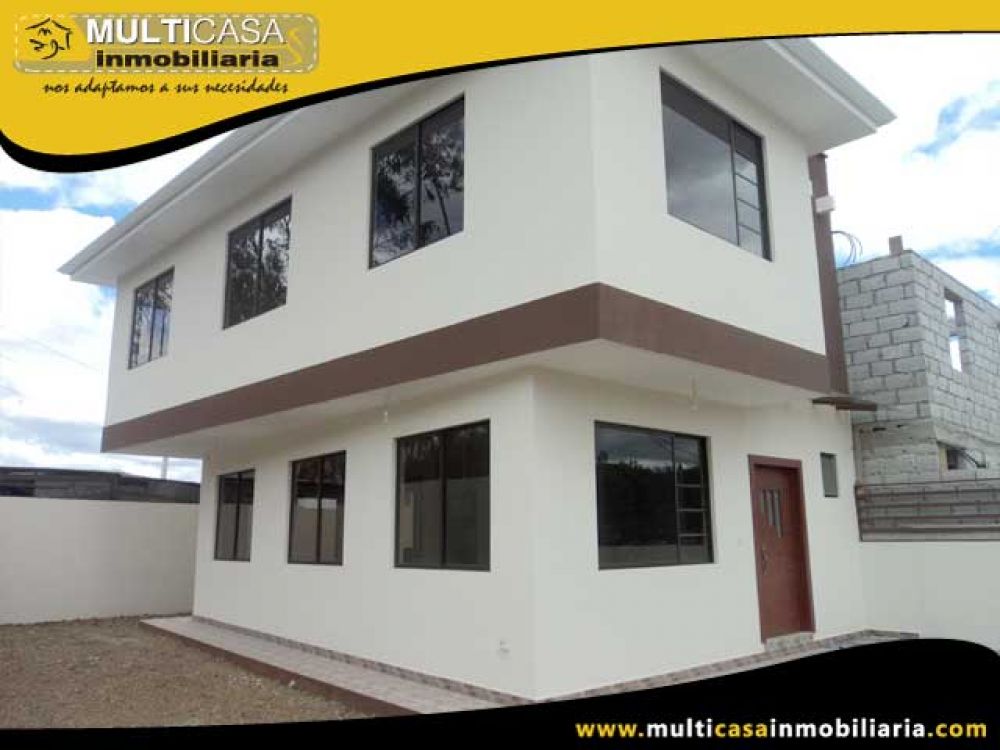 Casa en Venta a Crédito en Urbanización Sector Control Sur Cuenca-Ecuador