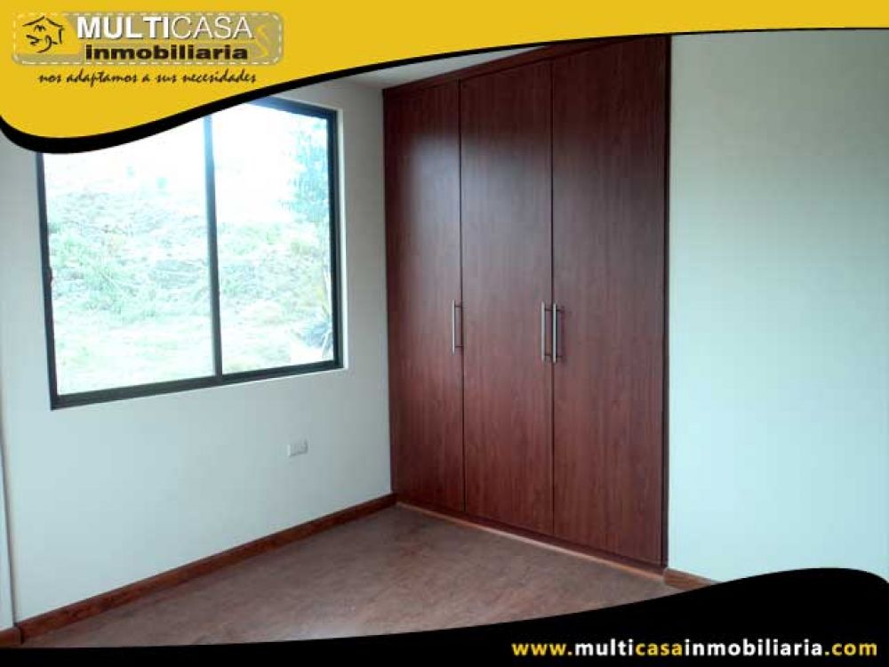 Casa en Venta a Crédito en Urbanización Sector Control Sur Cuenca-Ecuador