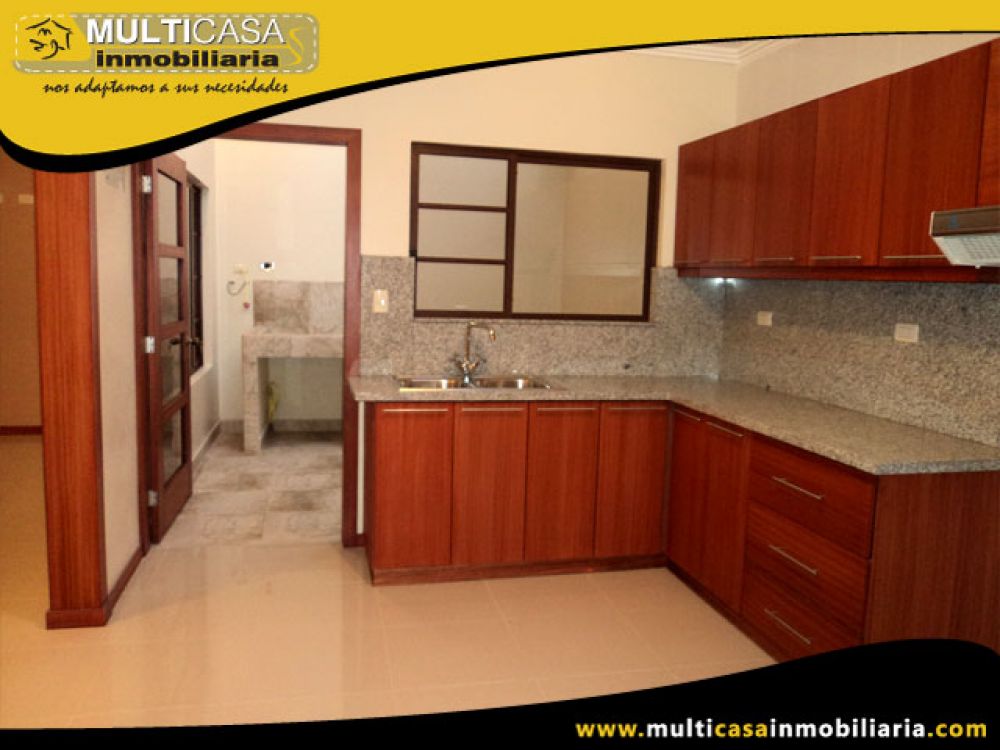 Casa en Venta a Crédito en Urbanización Privada Sector Racar Cuenca-Ecuador