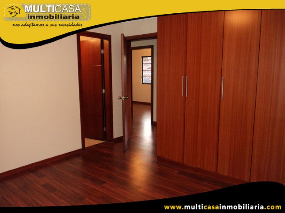Casa en Venta a Crédito en Urbanización Privada Sector Racar Cuenca-Ecuador