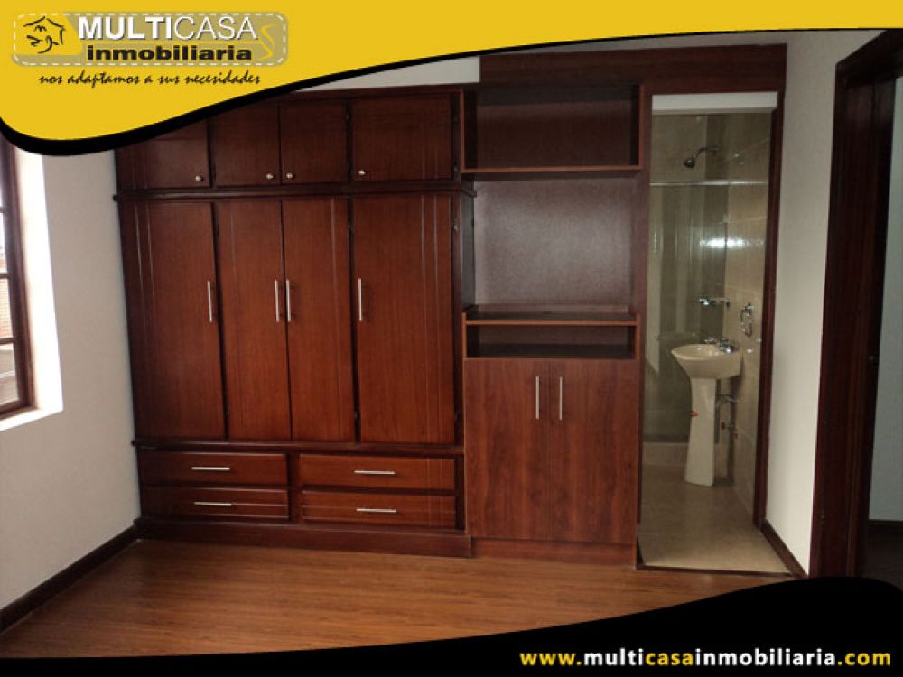 Venta a crédito Hermosa casa por estrenar, espacio verde y garaje. Sector Racar Cuenca-Ecuador