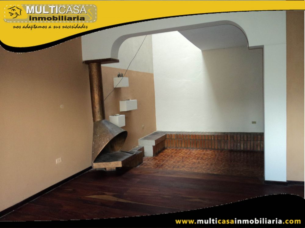 Venta de Hermosa casa a crédito con espacio verde, patio y garaje para 2 vehículos Sector Don Bosco Cuenca-Ecuador