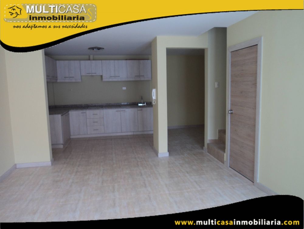 Venta de Hermosa Casa a crédito por estrenar en Urbanización con garaje para dos vehículos Sector Yanuncay Cuenca - Ecuador