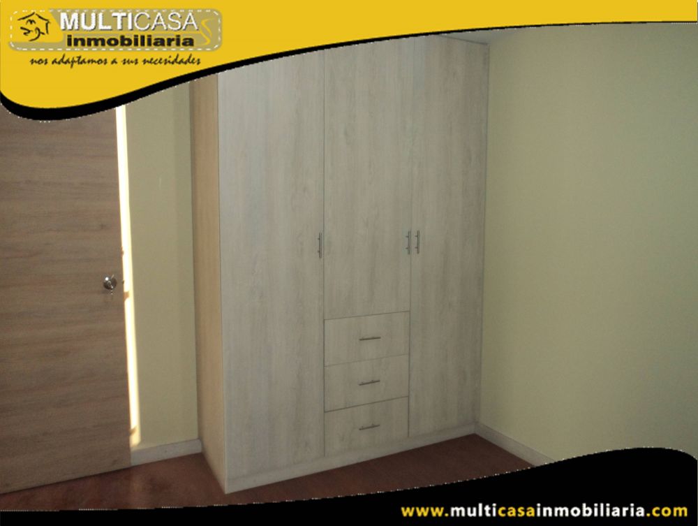 Venta de Hermosa Casa a crédito por estrenar en Urbanización con garaje para dos vehículos Sector Yanuncay Cuenca - Ecuador
