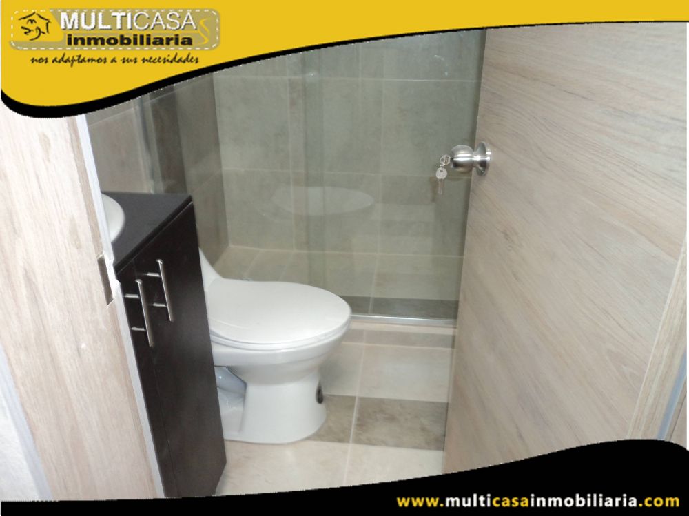 Venta de Hermosa Casa a crédito por estrenar en Urbanización con garaje para dos vehículos Sector Yanuncay Cuenca - Ecuador