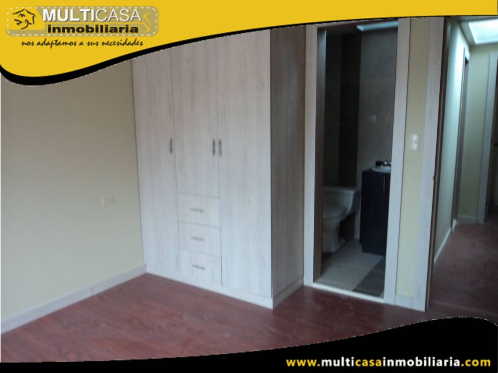 Venta de Hermosa Casa a crédito por estrenar en Urbanización con garaje para dos vehículos Sector Yanuncay Cuenca - Ecuador