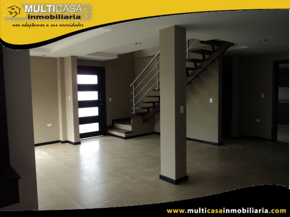 Venta de Hermosa Casa a crédito en Urbanización Privada con garaje para dos vehículos Sector Challuabamba Cuenca - Ecuador