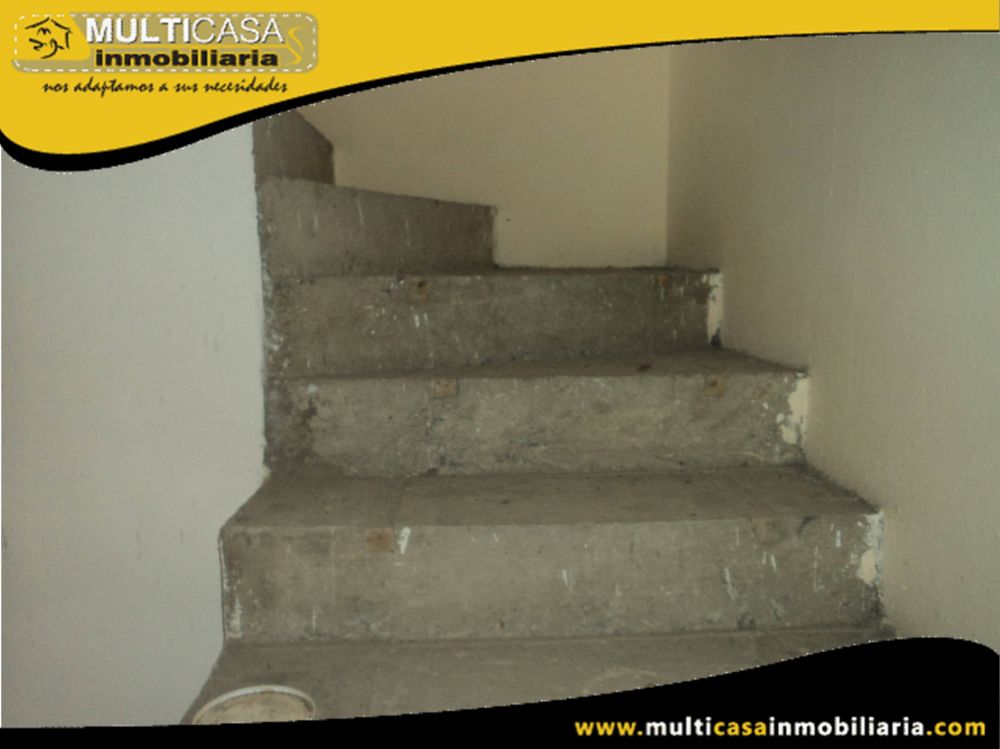 Venta de Hermosa Casa por terminar con Terreno a crédito  Sector Mayancela Cuenca-Ecuador