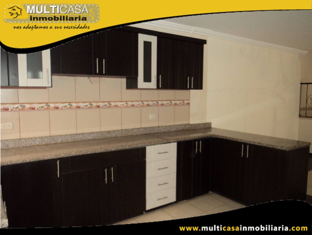 Casa en Venta a Crédito Sector Las Orquídeas Cuenca-Ecuador