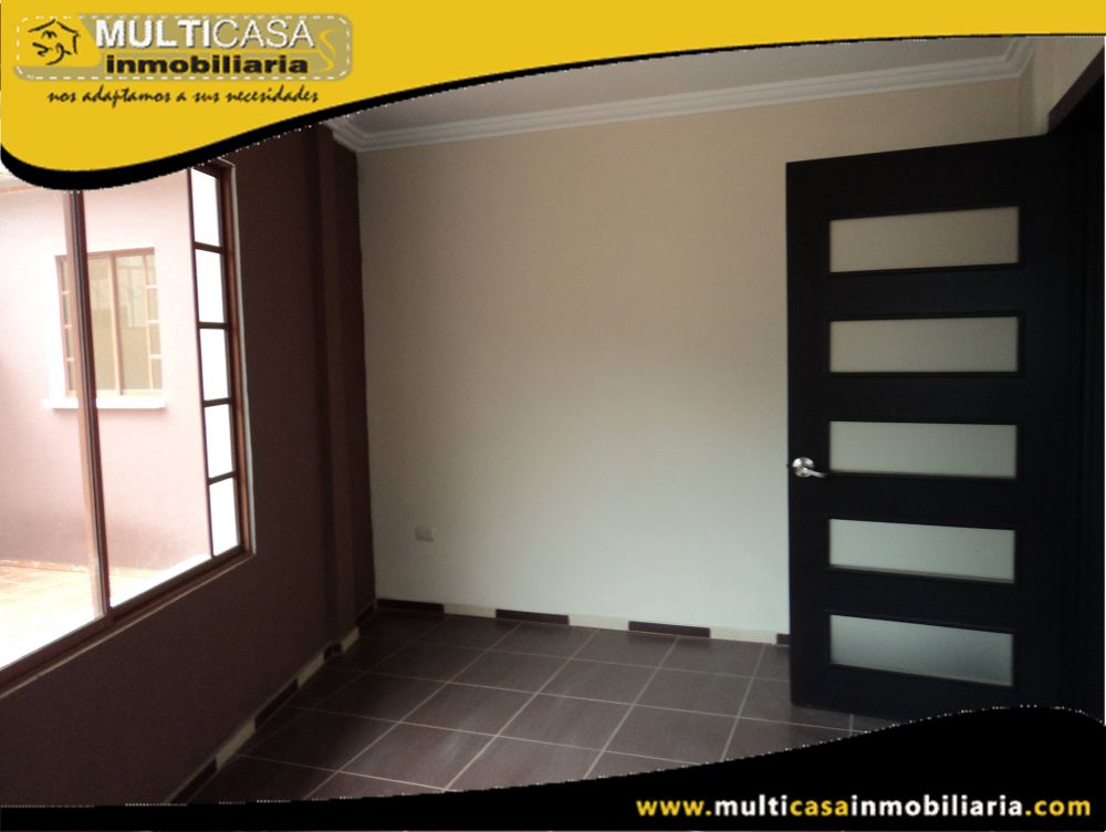 Arriendo Casa amplia  de tres Plantas Sector Las Orquídeas Cuenca-Ecuador