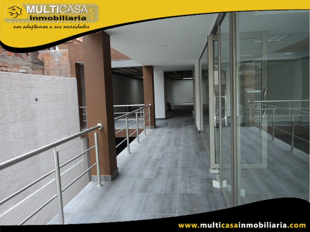 Arriendo Hermoso Edificio Comercial en muy buena ubicación con dos locales comerciales,tres departamentos y subterráneo para ocho garajes Sector Remigio Crespo Cuenca-Ecuador
