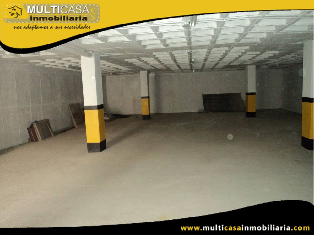 Arriendo Hermoso Edificio Comercial en muy buena ubicación con dos locales comerciales,tres departamentos y subterráneo para ocho garajes Sector Remigio Crespo Cuenca-Ecuador