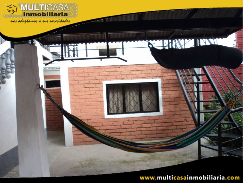 Venta de Hermosa Casa Comercial en Urbanización Privada con Dos departamentos Independientes a crédito Sector Totoracocha Cuenca-Ecuador