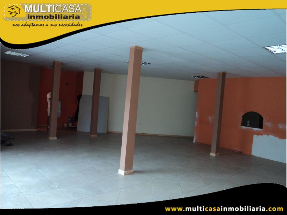 Arriendo hermoso Local Comercial con garaje para dos vehículos Sector Av.Paucarbamba Cuenca-Ecuador