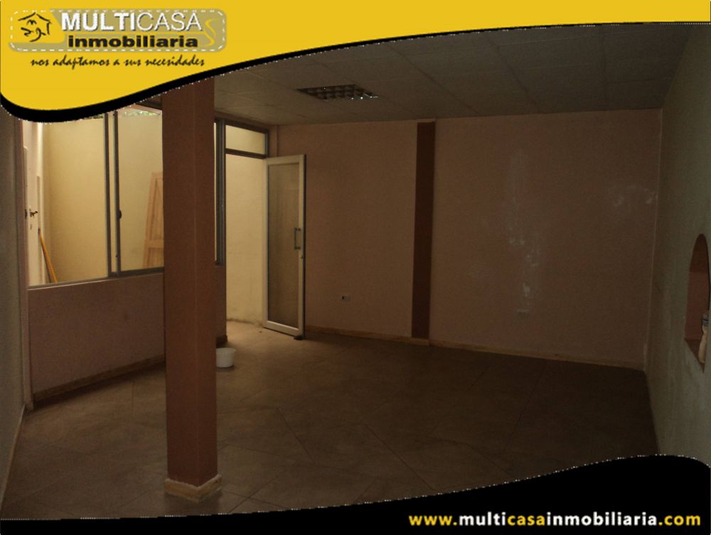 Arriendo hermoso Local Comercial con garaje para dos vehículos Sector Av.Paucarbamba Cuenca-Ecuador