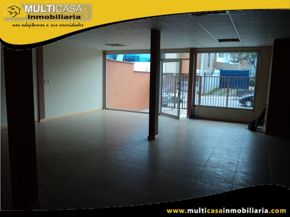 Arriendo hermoso Local Comercial con garaje para dos vehículos Sector Av.Paucarbamba Cuenca-Ecuador