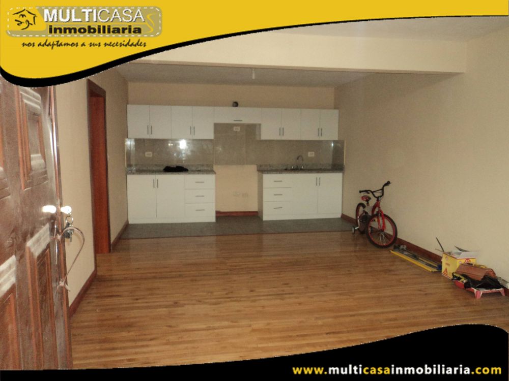 Venta de Hermosa Casa Rentera de Dos Departamentos  y garaje para dos Vehículos Sector Remigio Crespo Cuenca-Ecuador