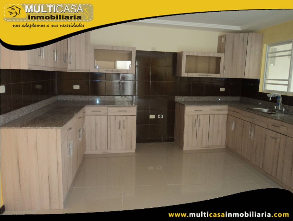 Casa en Venta a Crédito en  Condominio Privado Sector Feria Libre Cuenca - Ecuador