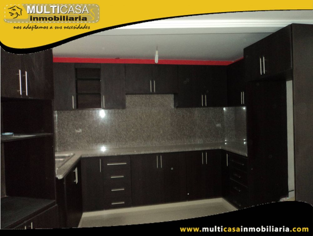 Casa en Venta a Crédito por estrenar Sector El Tiempo Cuenca-Ecuador