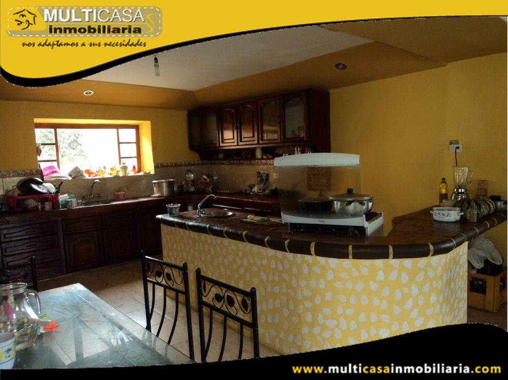 Venta de Hermosa casa Remodelada a crédito sector Vía a Llacao Cuenca-Ecuador