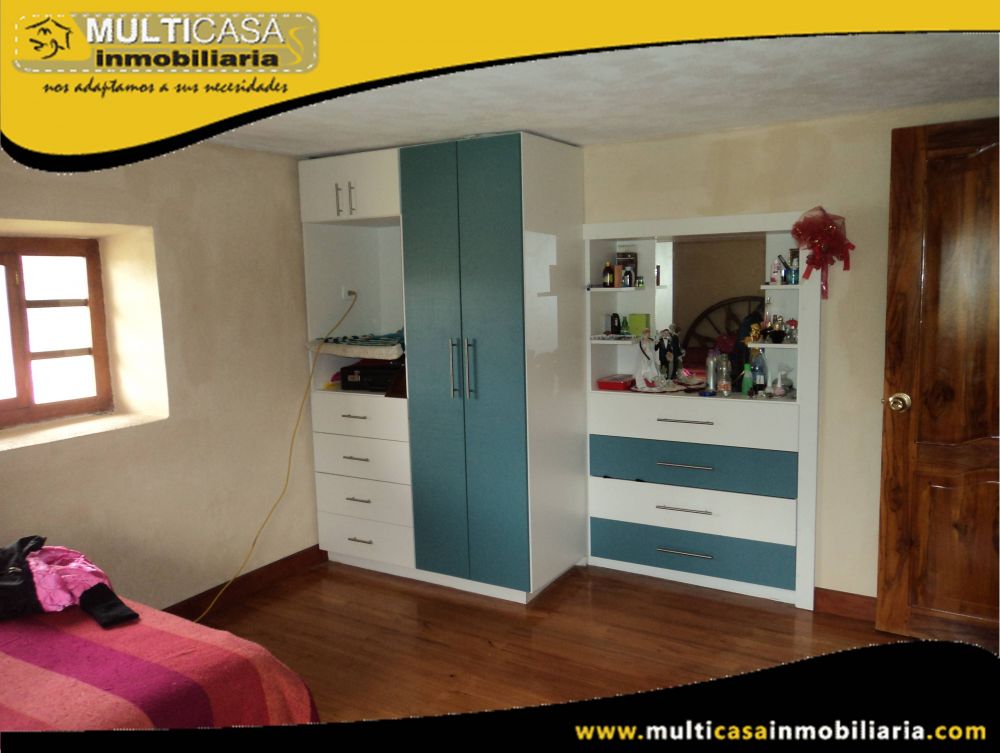 Venta de Hermosa casa Remodelada a crédito sector Vía a Llacao Cuenca-Ecuador