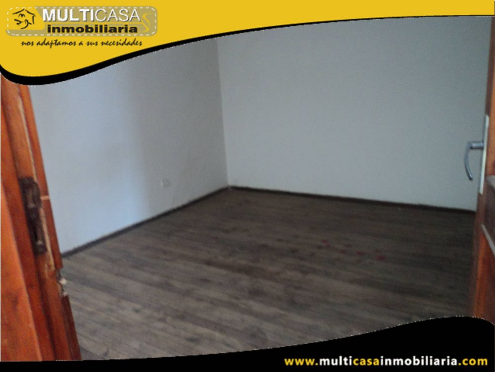 Casa Comercial Dos departamentos y Tienda en Venta a Crédito Sector Chola Cuencana Cuenca-Ecuador