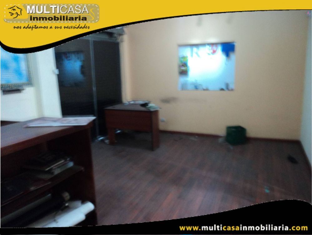 Casa Comercial Dos departamentos y Tienda en Venta a Crédito Sector Chola Cuencana Cuenca-Ecuador