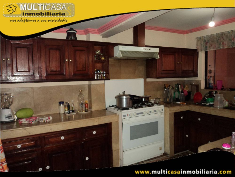 Casa en Venta a Crédito  Sector Control Sur Cuenca-Ecuador