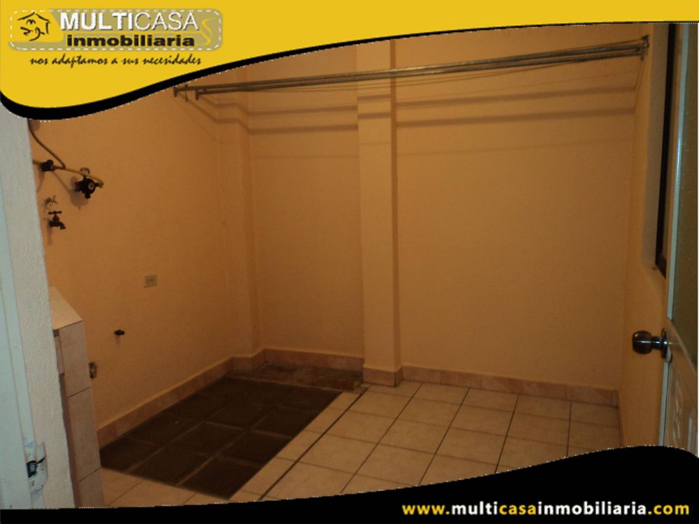 Casa en Venta a Crédito  Sector Control Sur Cuenca-Ecuador
