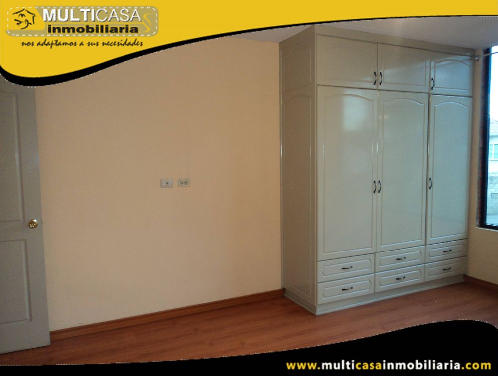 Casa Comercial en Venta a Crédito Sector Av.10 de Agosto Cuenca - Ecuador