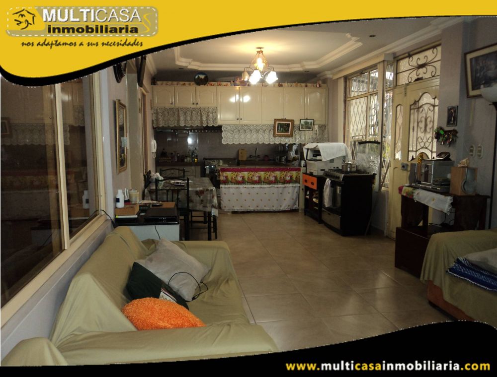 Casa Comercial en Venta a Crédito Sector Av.10 de Agosto Cuenca - Ecuador