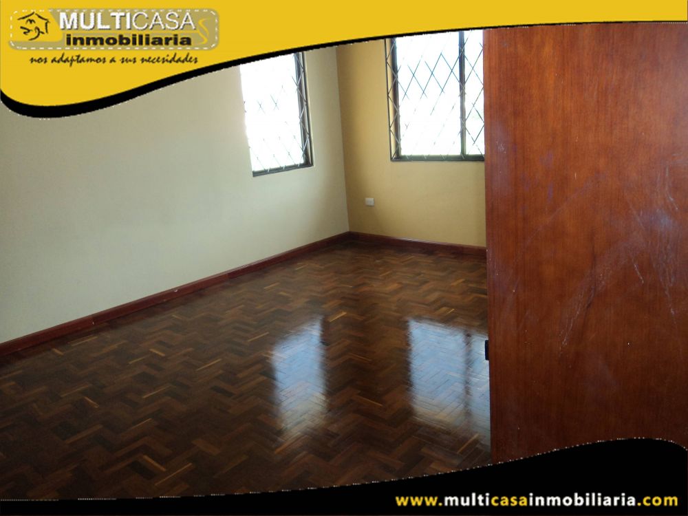 Venta de hermosa casa por estrenar a crédito con garaje para dos vehículos Sector Colegio Borja Cuenca-Ecuador