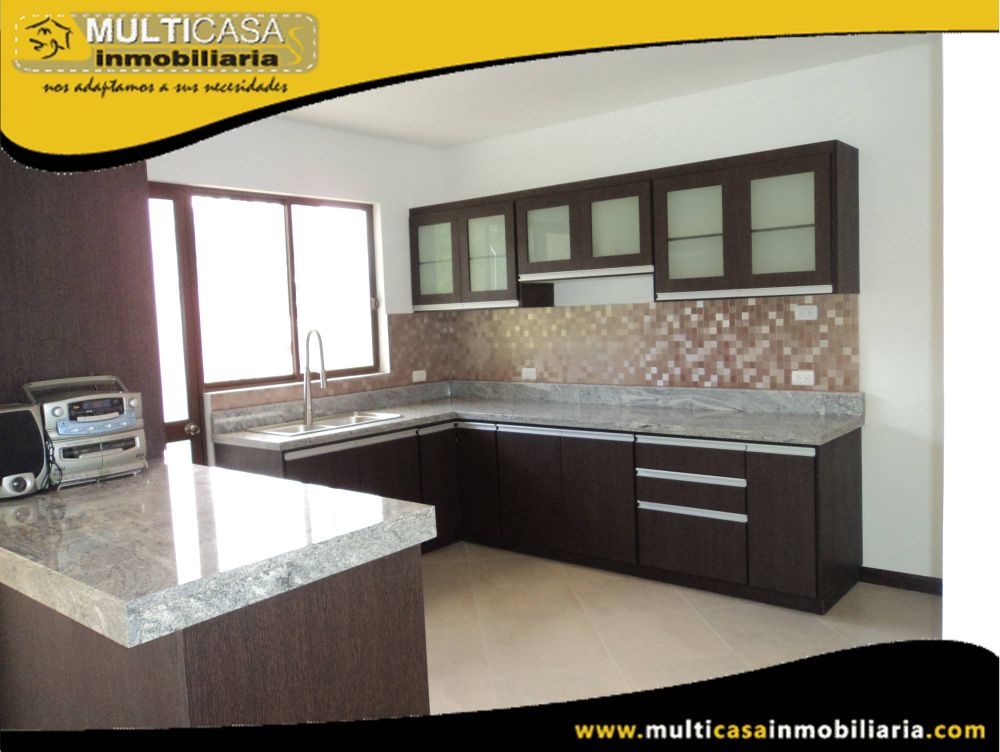 Casa en Venta a Crédito por estrenar Sector Cdla. de los Médicos Cuenca-Ecuador