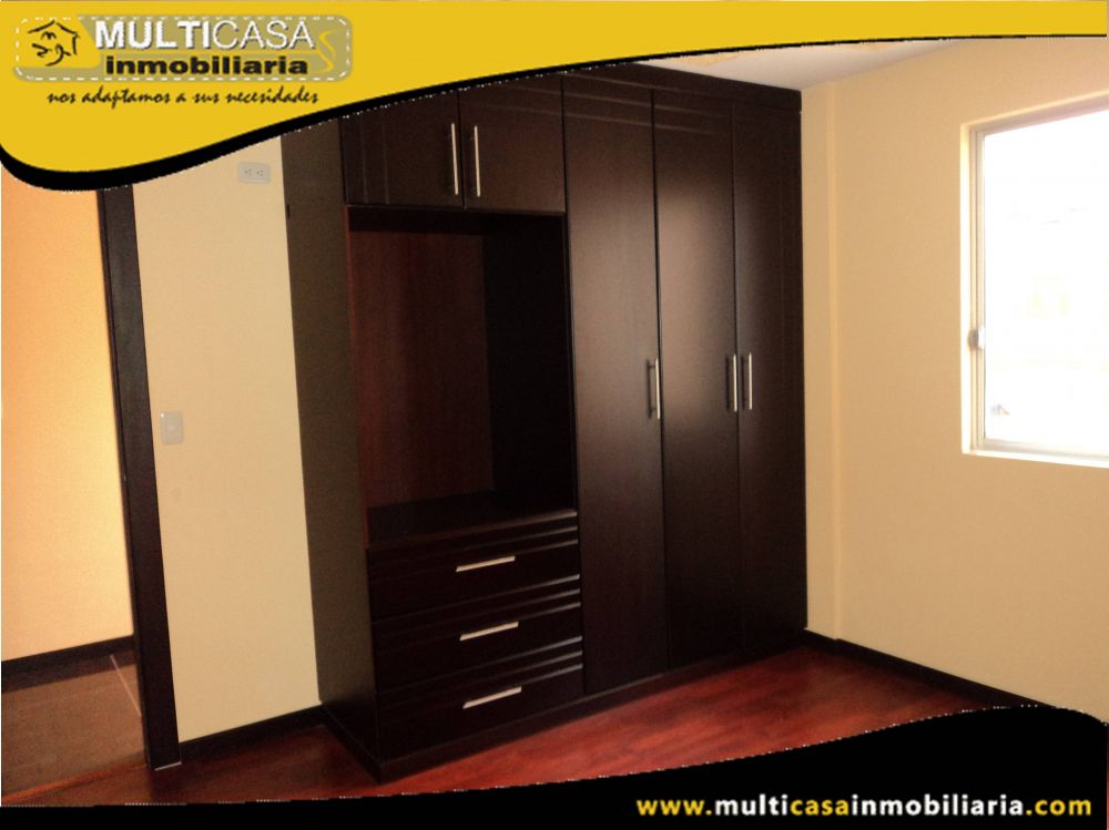 Casa Comercial en Venta a Crédito Sector Juan Pablo II Cuenca-Ecuador